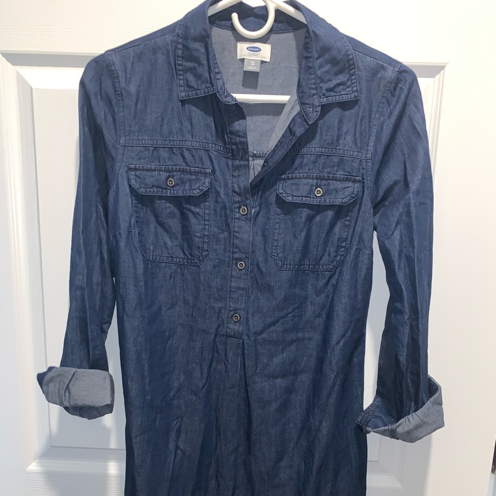 Brand new never worn Old Navy denim dress